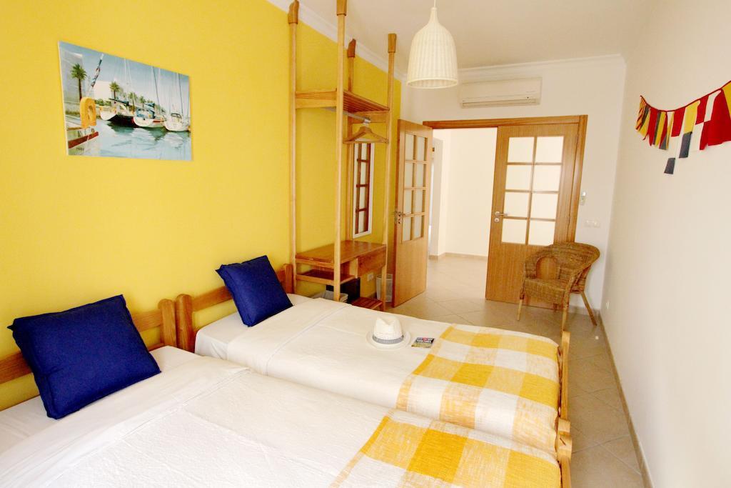 Casa A Sul - Lagos Guesthouses Ruang foto